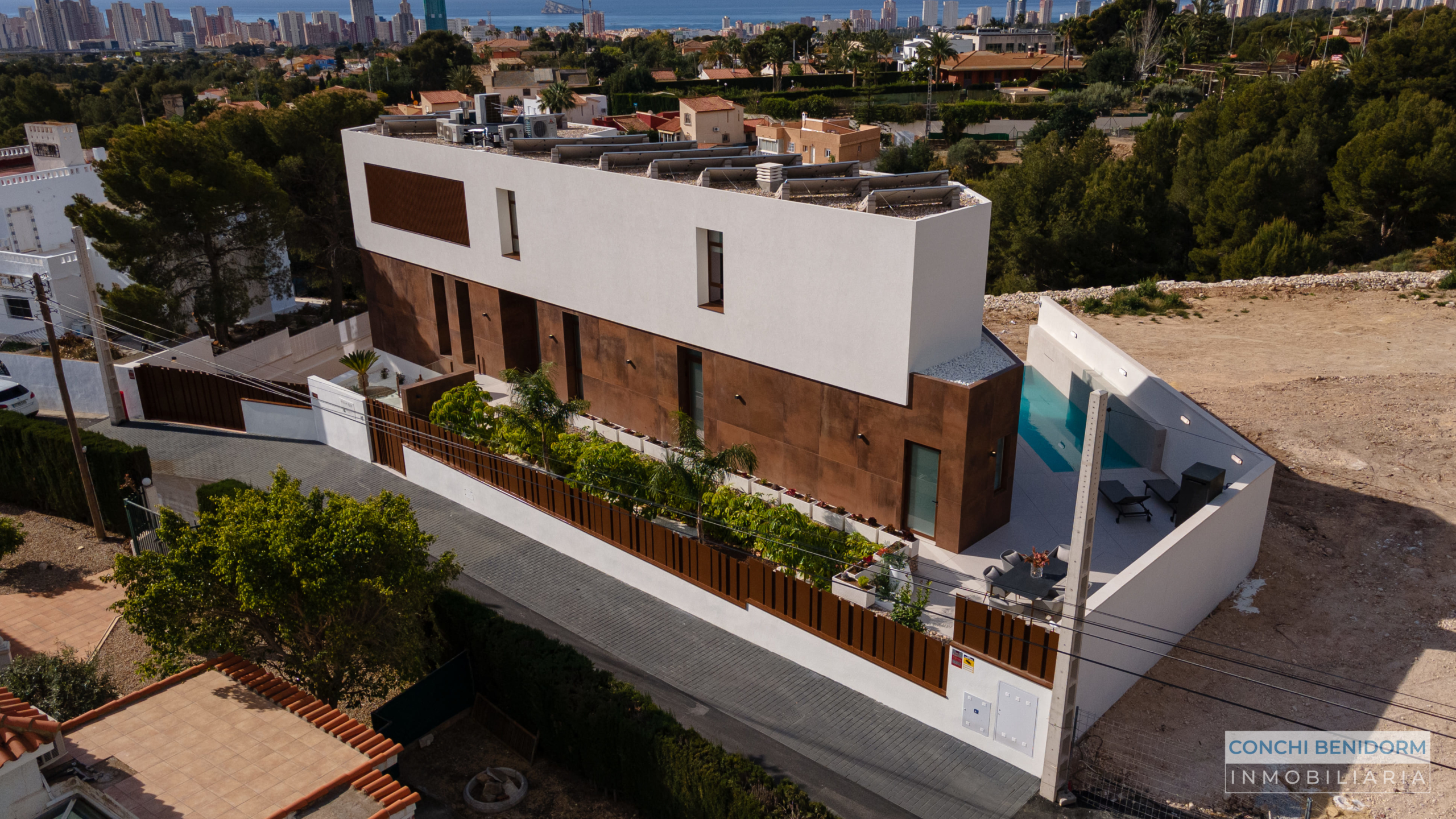 Villa Zen Infinity Coblanca – Inmobiliaria Conchi Benidorm10 Una residencia única donde la arquitectura y el lujo se encuentran