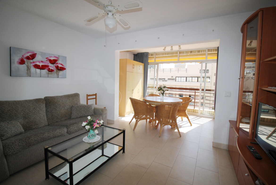 Apartamento de 1 dormitorio en levante, a 1 minuto de la playa, ideal como inversión