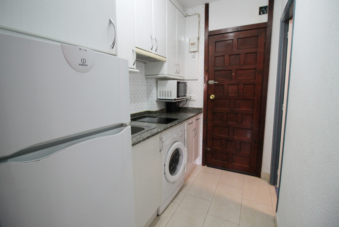 Apartamento de 1 dormitorio en levante, a 1 minuto de la playa, ideal como inversión