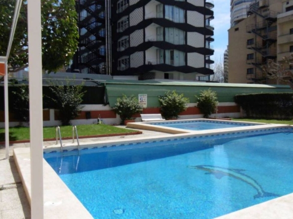 Apartamento de 1 dormitorio en levante, a 1 minuto de la playa, ideal como inversión