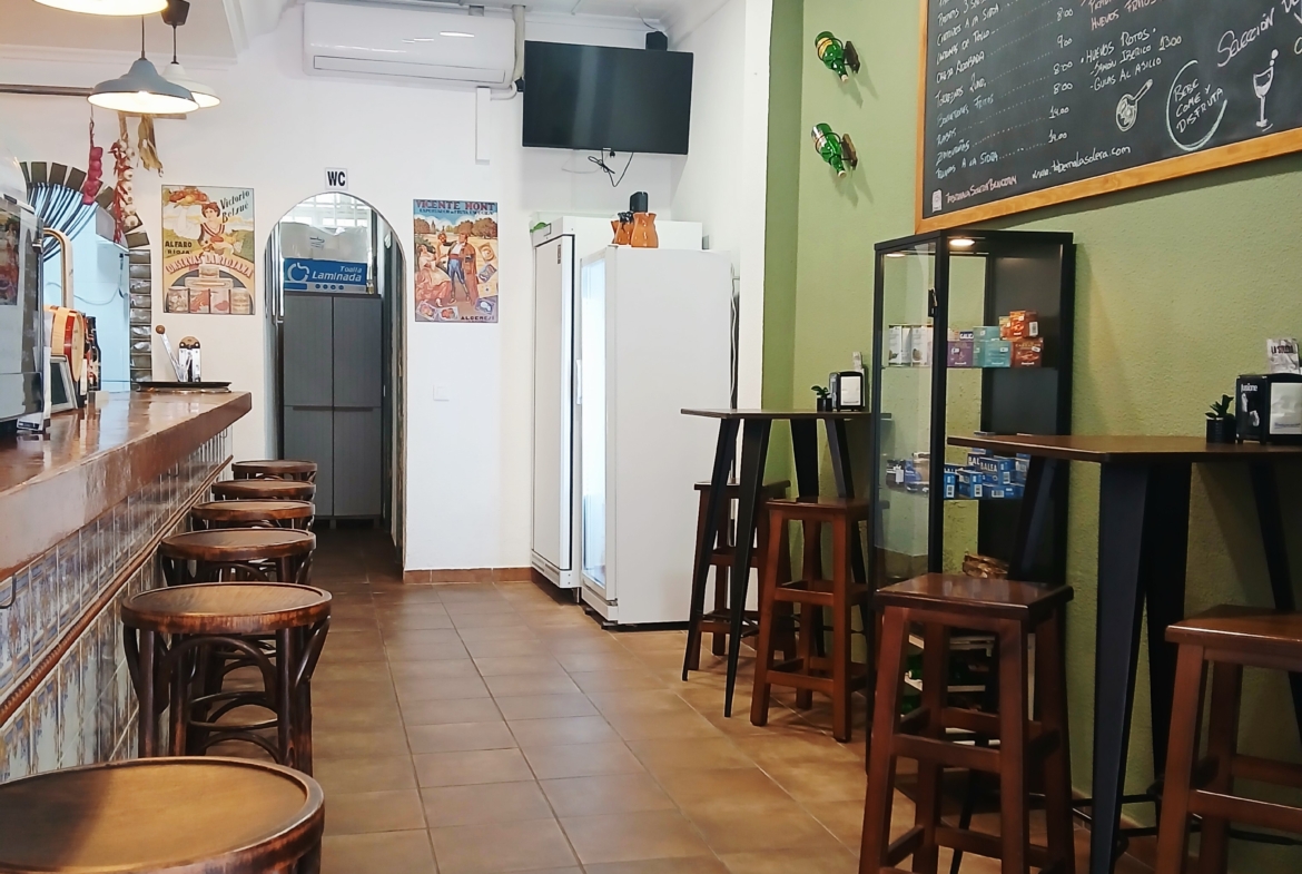 Bar/Restaurante – Totalmente reformada y equipada, Benidorm