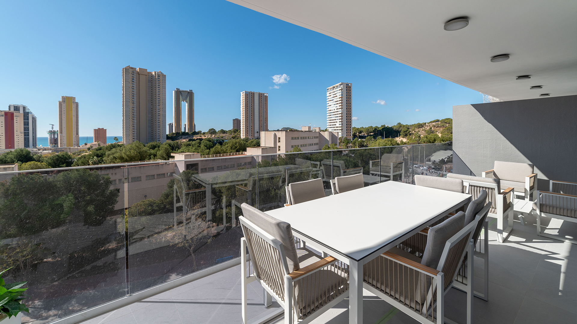 Eagle Tower – Exclusivos apartamentos de obra nueva en Benidorm