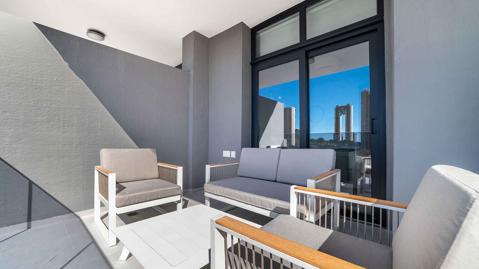 Eagle Tower – Exclusivos apartamentos de obra nueva en Benidorm