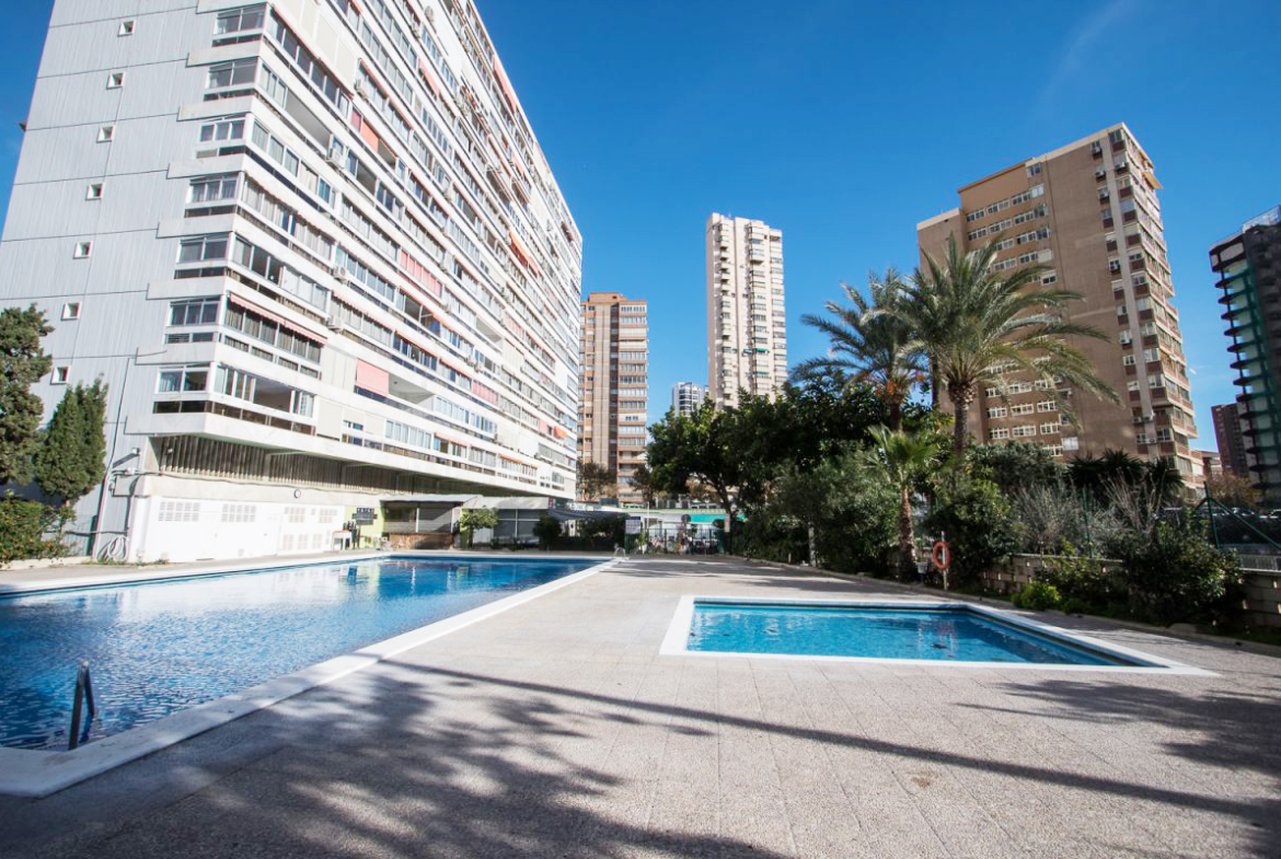 Bonito apartamento en el edificio Cervantes, playa de Levante