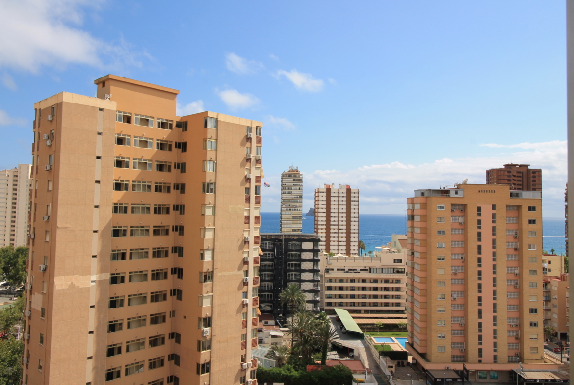 Bonito apartamento en el edificio Cervantes, playa de Levante