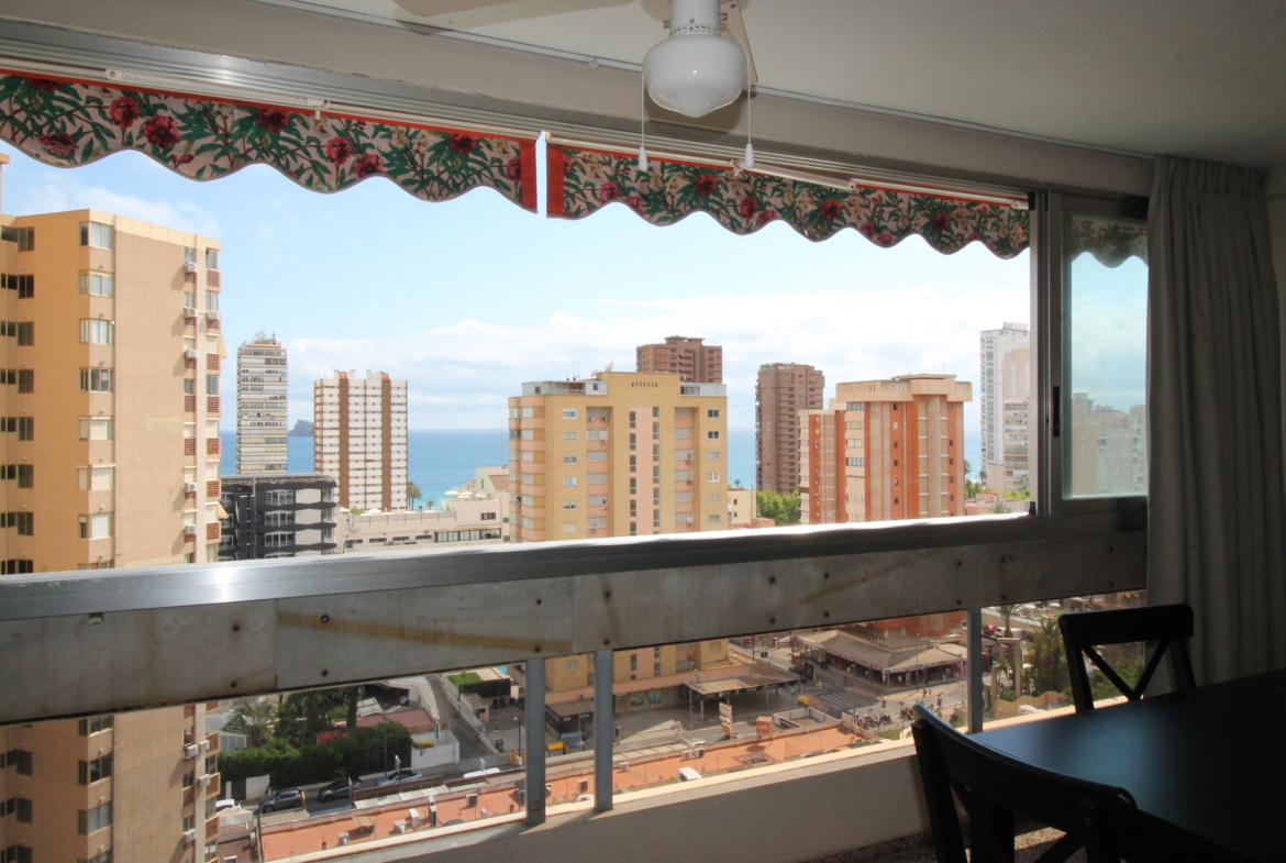 Bonito apartamento en el edificio Cervantes, playa de Levante