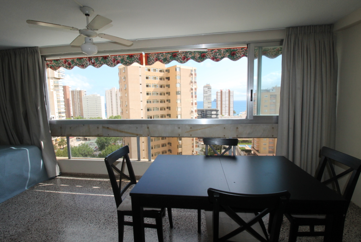 Bonito apartamento en el edificio Cervantes, playa de Levante