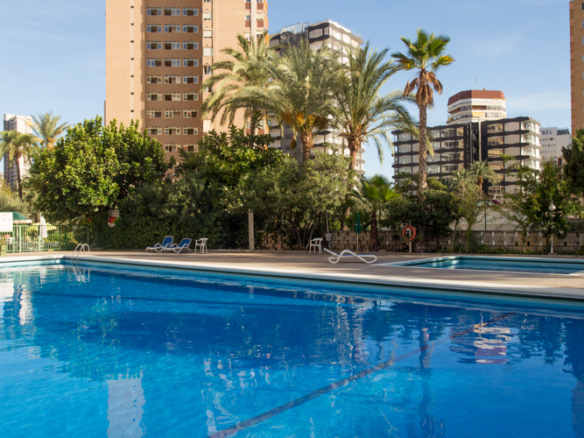 Bonito apartamento en el edificio Cervantes, playa de Levante