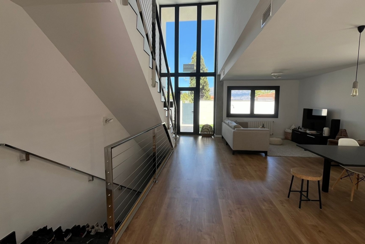 Chalet de obra nueva con vistas al mar y montaña, El Albir