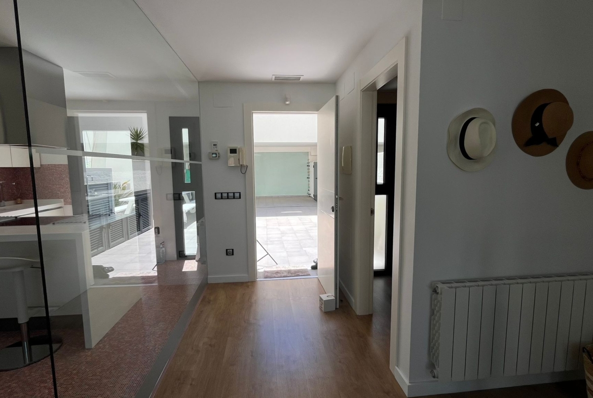Chalet de obra nueva con vistas al mar y montaña, El Albir