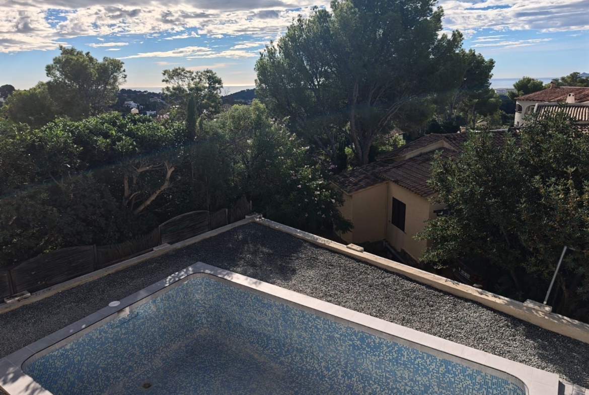 Chalet con encanto mediterráneo con piscina y vistas al mar, Altea la Vella
