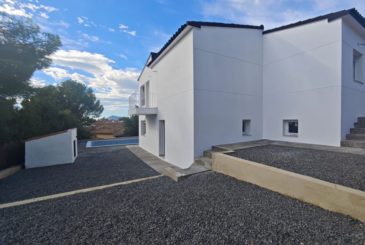 Chalet con encanto mediterráneo con piscina y vistas al mar, Altea la Vella