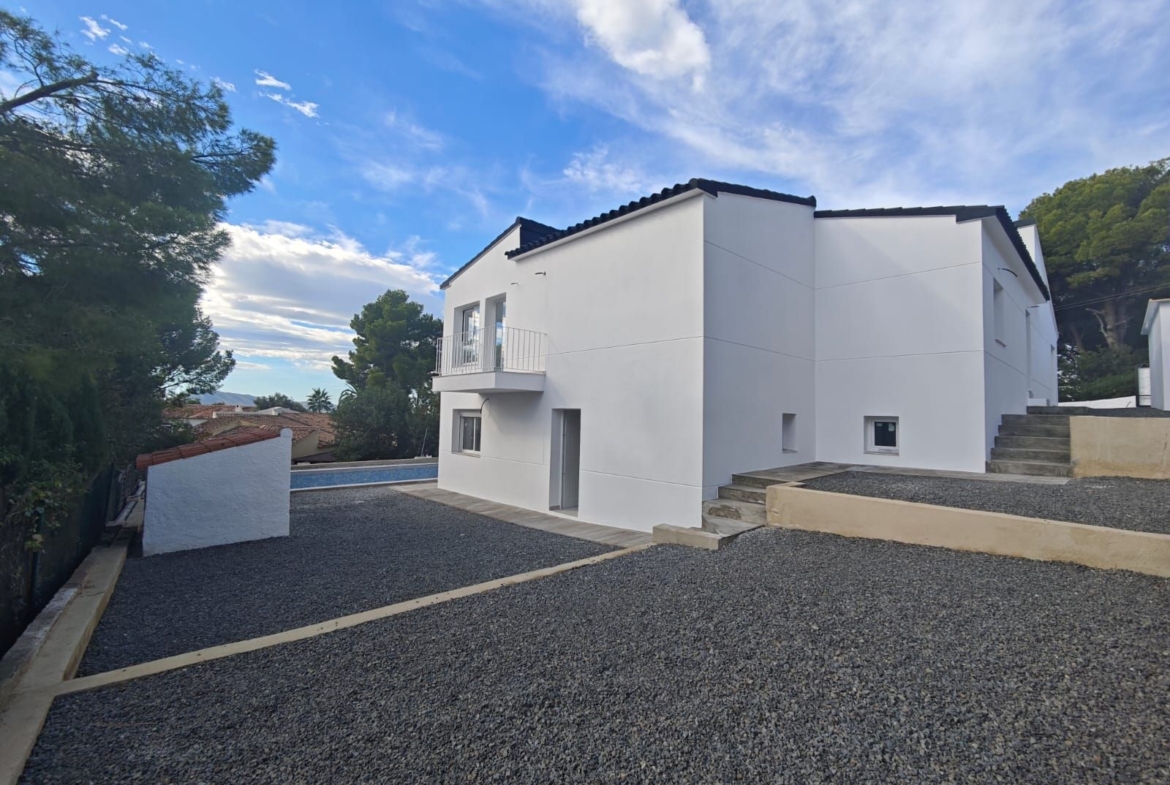 Chalet con encanto mediterráneo con piscina y vistas al mar, Altea la Vella