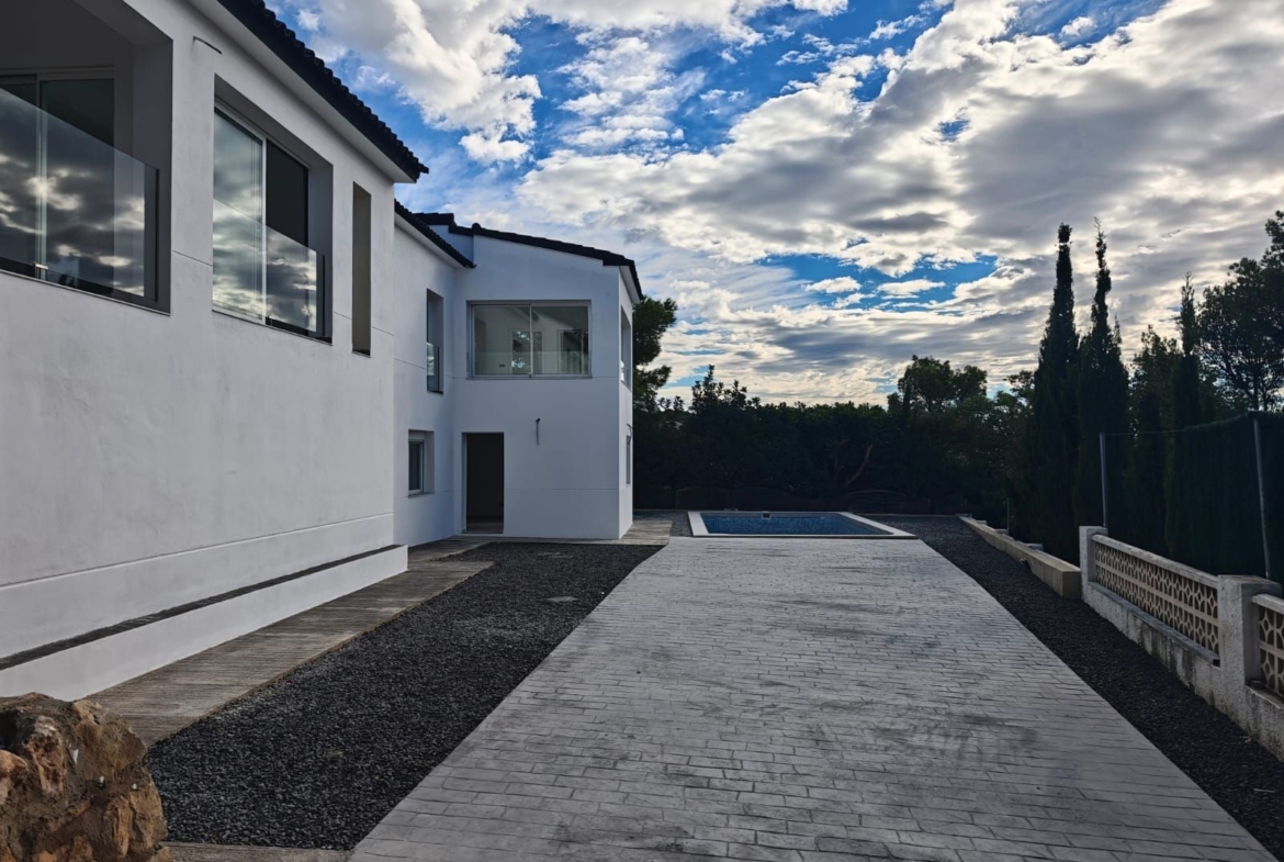 Chalet con encanto mediterráneo con piscina y vistas al mar, Altea la Vella