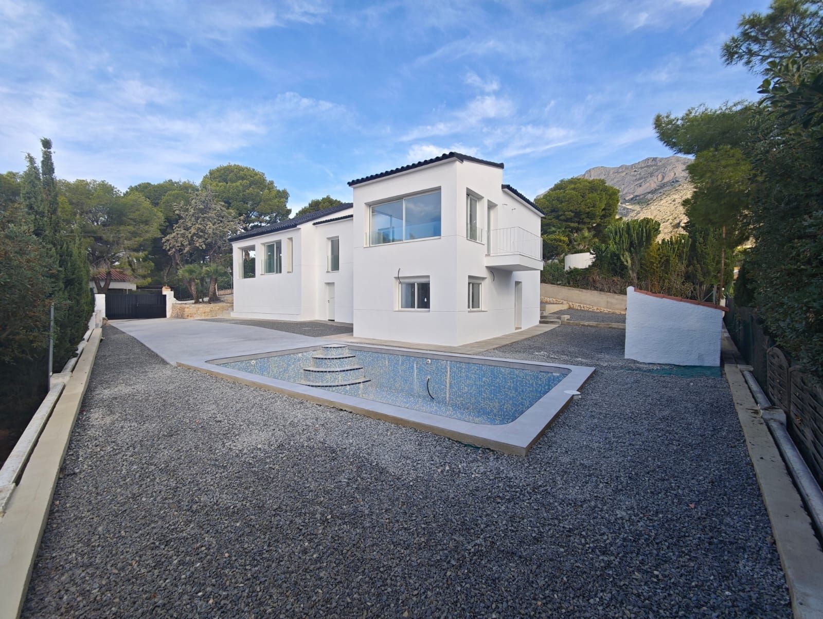WhatsApp Image 2026-06-17 at 13.45.05 (33) Chalet con encanto mediterráneo con piscina y vistas al mar, Altea la Vella