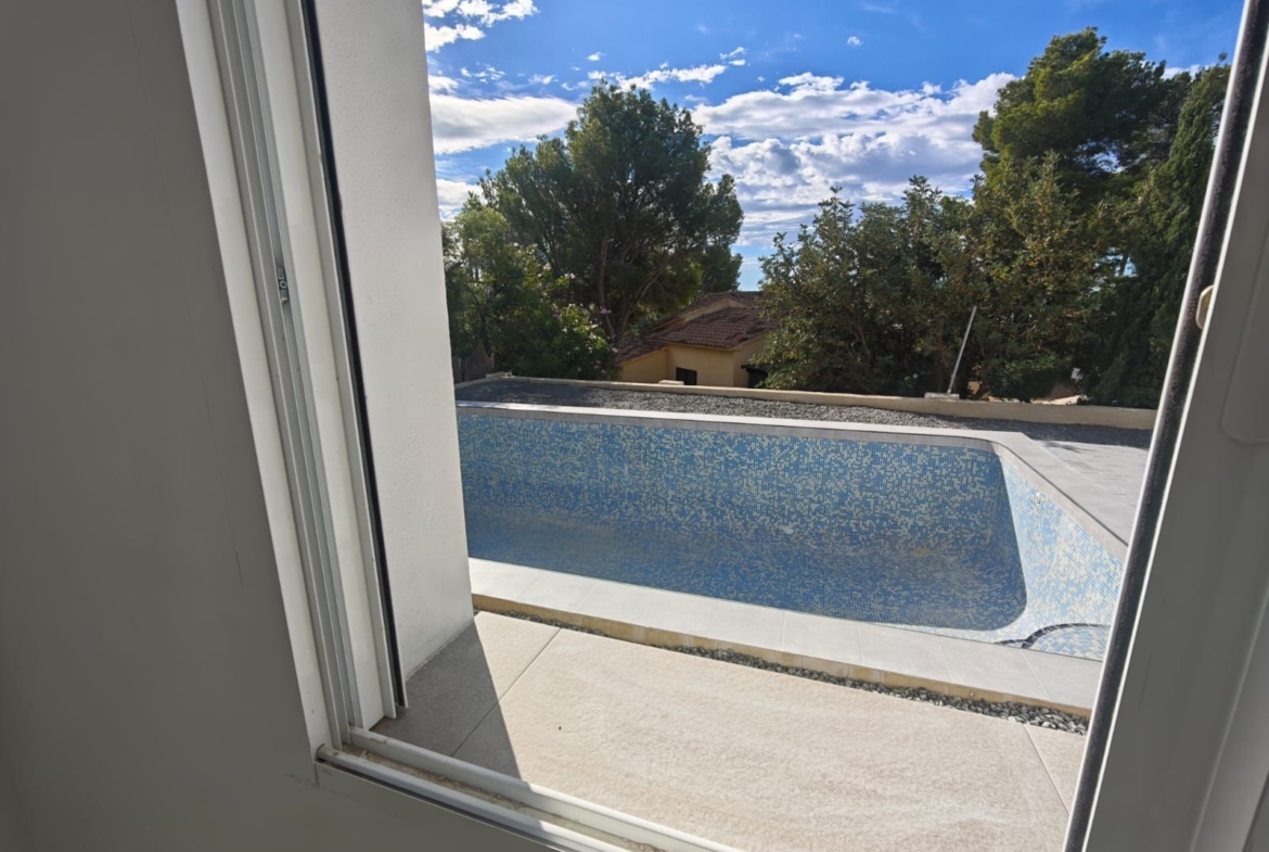 Chalet con encanto mediterráneo con piscina y vistas al mar, Altea la Vella