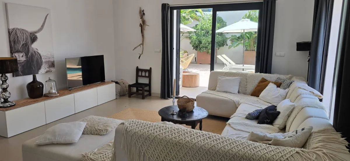tmpa9bt35g4 Impresionante casa en el Albir de una sola planta