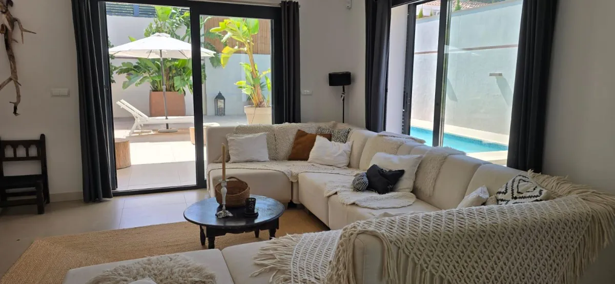tmpad8dybmz Impresionante casa en el Albir de una sola planta