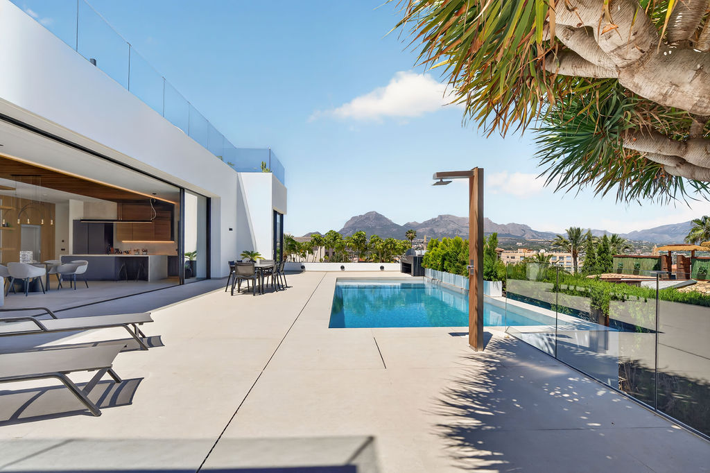 Villa Vega, Una joya arquitectónica en El Albir