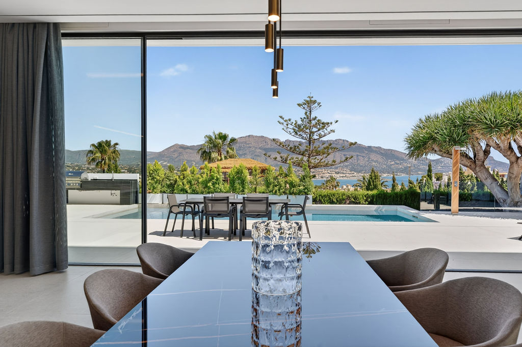 Villa Vega, Una joya arquitectónica en El Albir